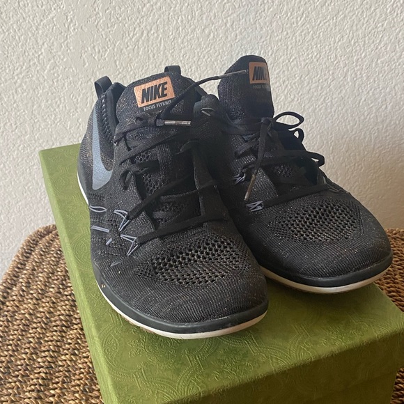 Nike TR Focus training shoe-Size 12 - Picture 2 of 4